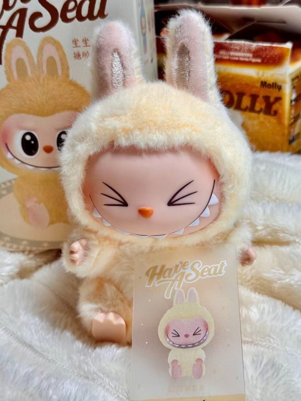 Labubu2.0 have a seat series Confirmed box SISI - Picture 1 of 4